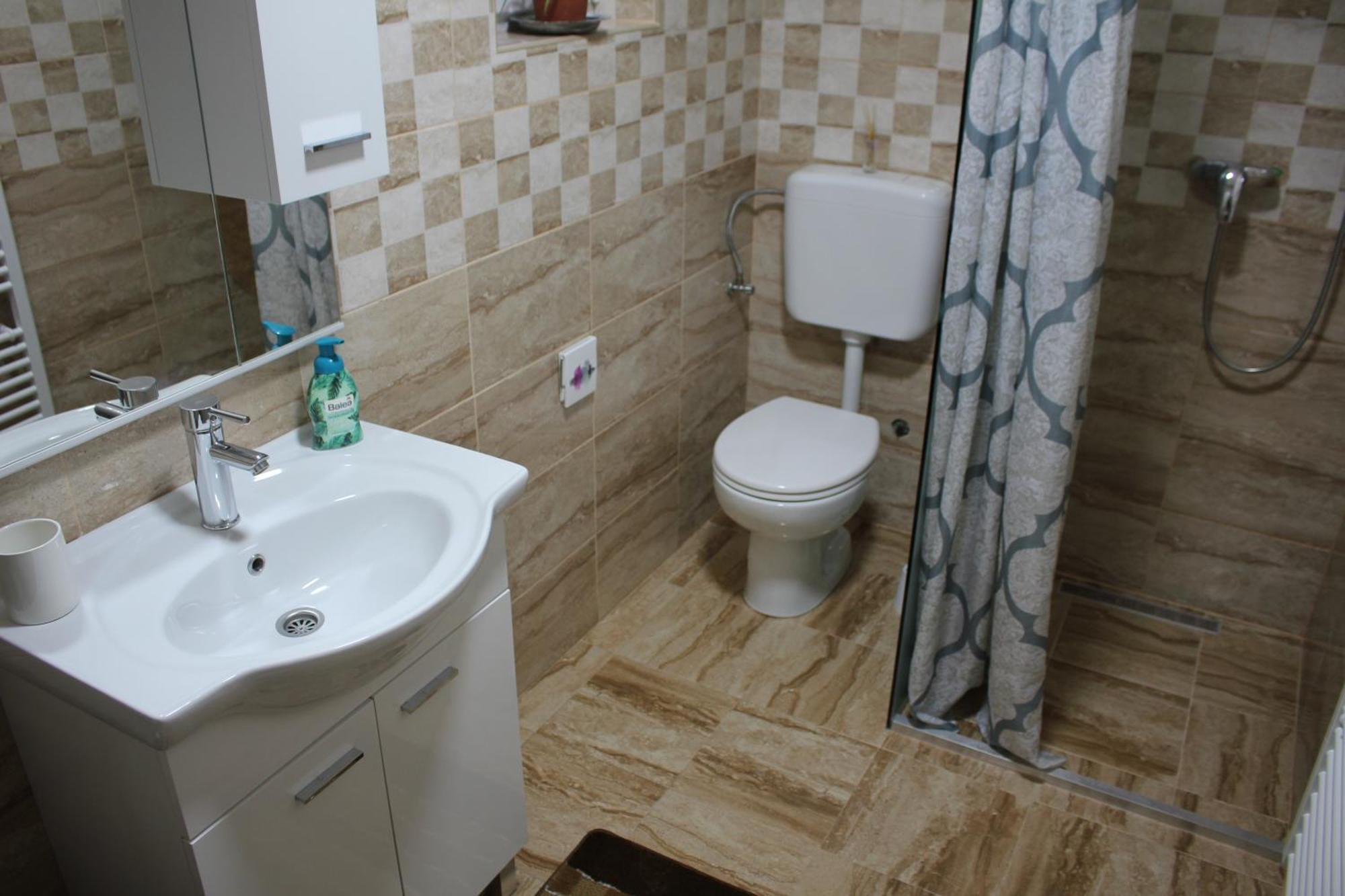 Studio Apartments Adian Korenica Bilik gambar